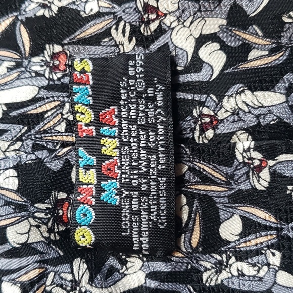 Bugs Bunny Looney Tunes 100% Silk Tie - Picture 5 of 8